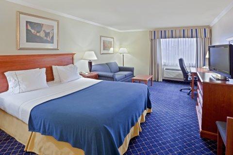 By Ihg