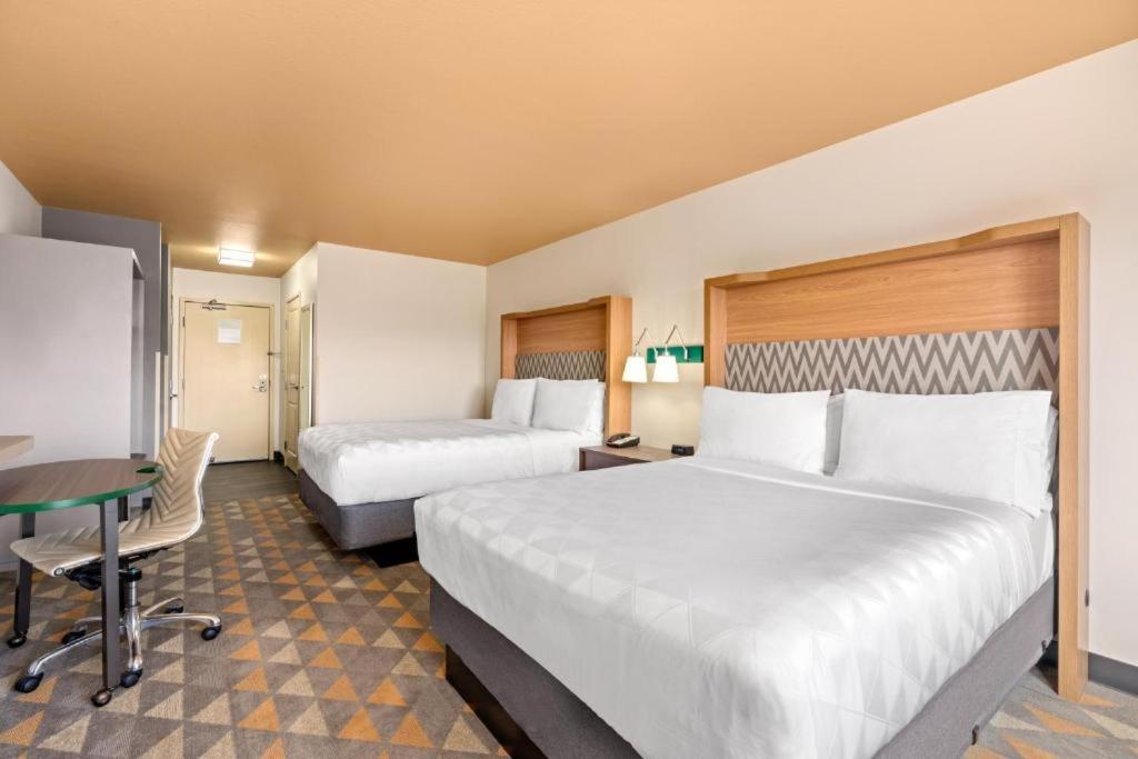 Hotel By Ihg 3*